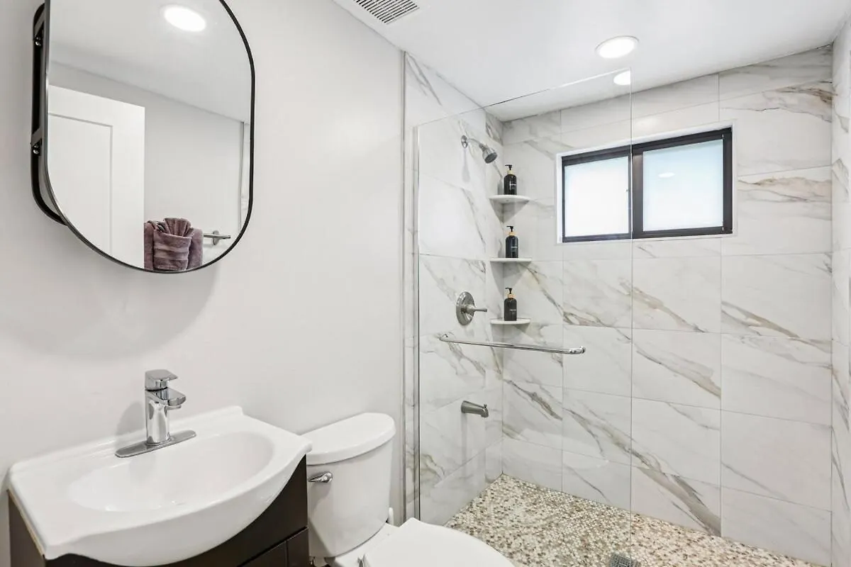 Coastal Comfort Retreat Getaway Near Hospitals 坦帕