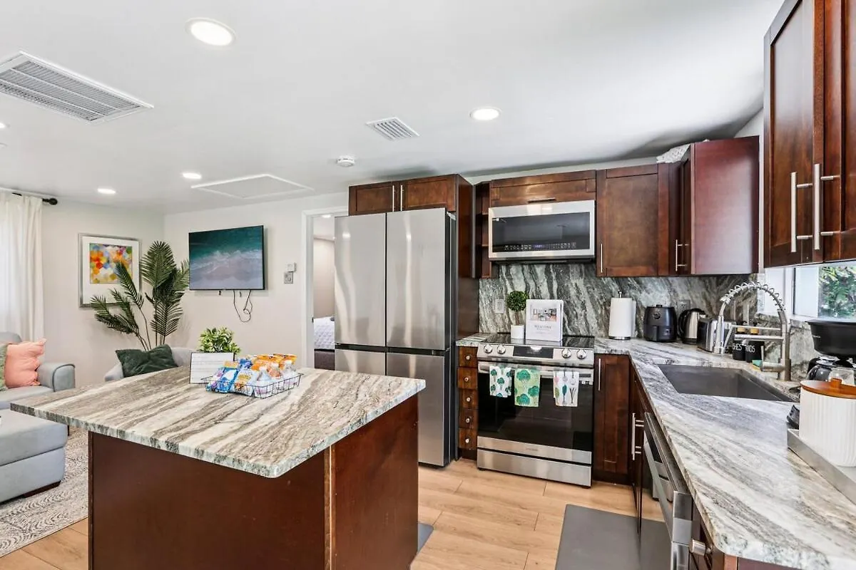 Coastal Comfort Retreat Getaway Near Hospitals 坦帕